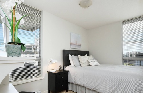 Fairfield Condo | New! Family Friendly- Perfect Downtown Location! Sleeps up to 5