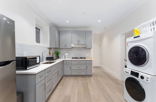 Dunbar Apartment | New Modern 2BR Suite near UBC Pacific Spirit Park