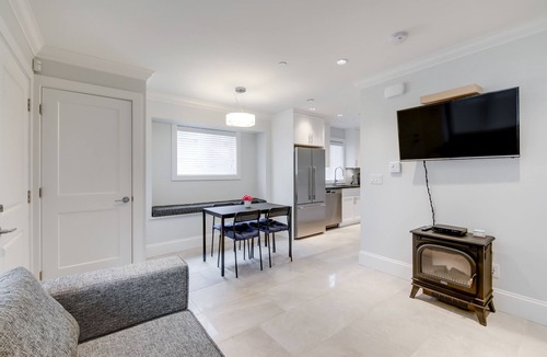 Riley Park House | New Urban Modern Main St House Free Public Street Parking
