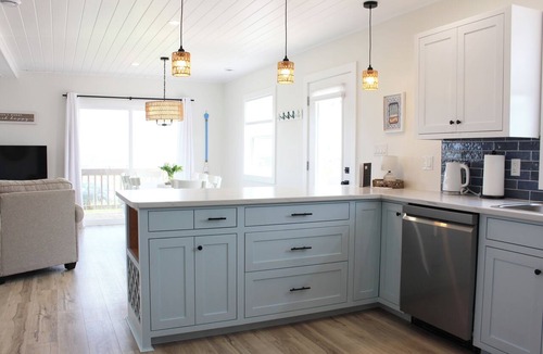 Sea View Cottage | Newly Built 3 Bedroom Cottage + Bunk House With A/C, 2 Minute Walk To The Beach!