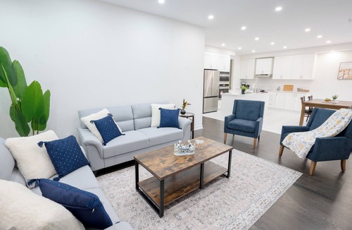Adjala-Tosorontio House | Newly Crafted Tottenham Escape|4BR3.5WR Luxury Stay