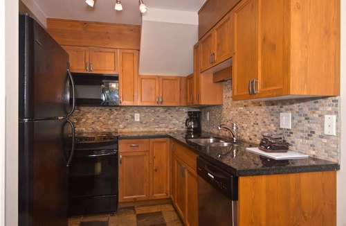 Blackcomb Condo | Newly remodeled lofted condo- 90 yards to Gondola