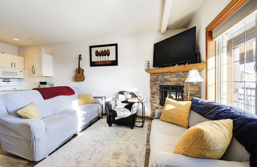Big White Ski Resort House | Newly renovated 3 bed/2 bath townhome (with hot tub) in Happy Valley - Big White