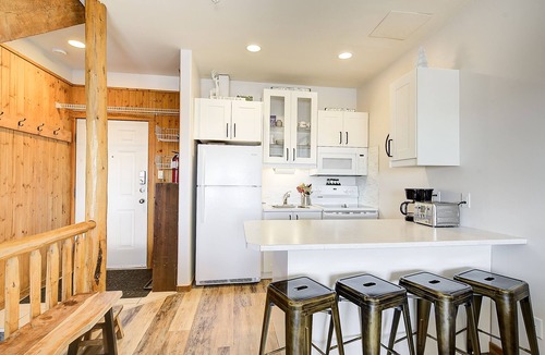 Big White Ski Resort House | Newly renovated 3 bed/2 bath townhome (with hot tub) in Happy Valley - Big White