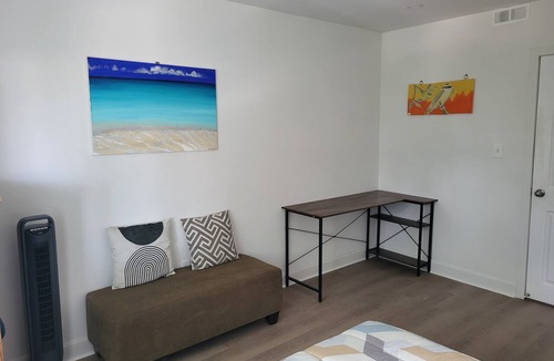 Oakwood Village House | Newly renovated suite, centrally located with full kitchen