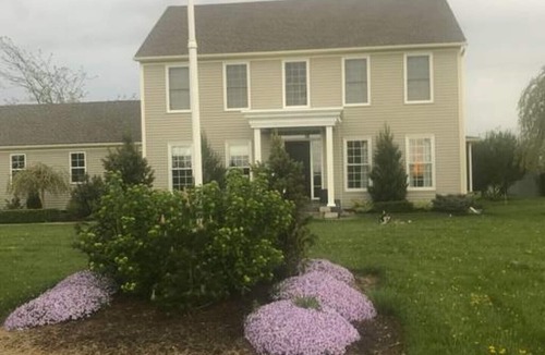 Virgil House | Niagara on the lake vineyard vacation home Lic# 013-2022