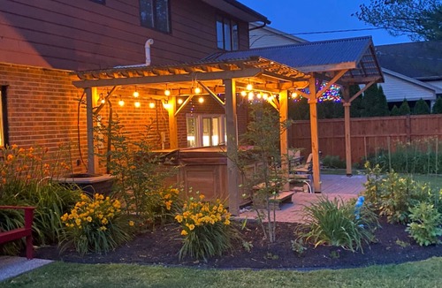 Fort Erie Cottage | Niagara Riverview&Private pool &Hot Tub