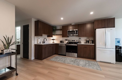 Lethbridge House | Nordic Suite W | Private, Fenced Yard, Outdoor Patio w/Fire-Table, A/C, Laundry