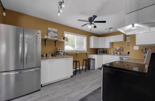 Saint John House | North End Nook - centrally located w/free parking