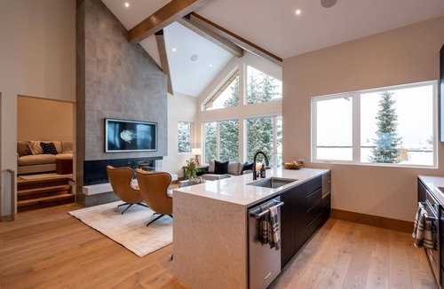 Whistler Village Ski Chalet | Northern Lights 32 | Ski-in/out Luxury Townhome, Hot Tub,
