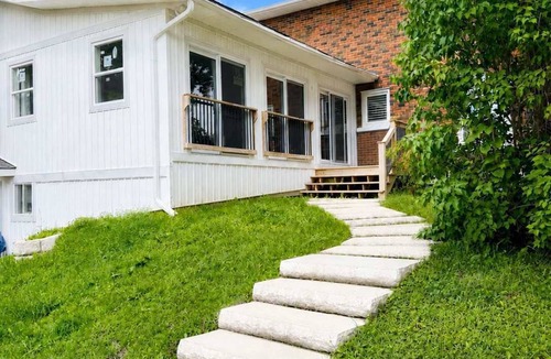 Markdale Apartment | Northern Nest Studio with Patio and BBQ