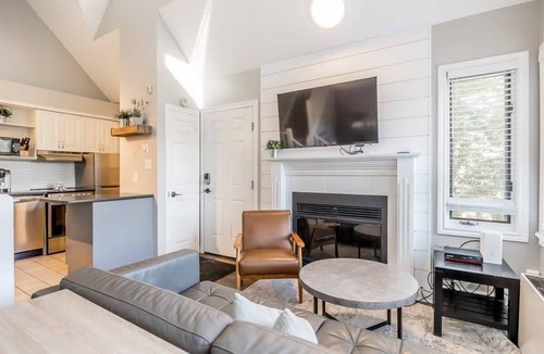 Craigleith Apartment | Northern Tranquility | Pool, Shuttle & Patio