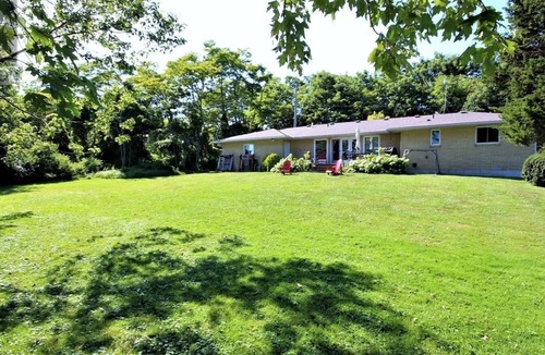 Romney House | NOW THAT'S COZY - Elegant 3 BR on private sandy beach waterfront on Lake Erie