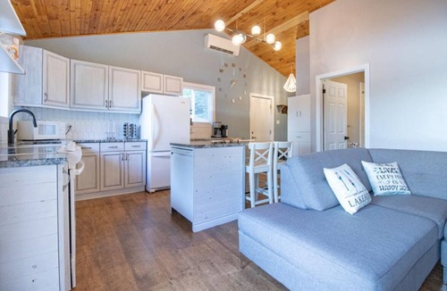 Havelock-Belmont-Methuen Cottage | Oak Lake Retreat - Three Bedroom Cottage, Sleeps 8