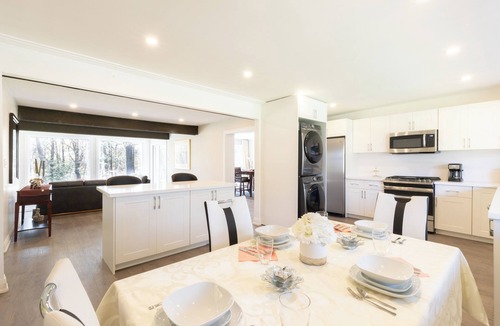Newtonbrook House | Oasis on a Ravine Forest with Yoga Room located on Bayview & Sheppard