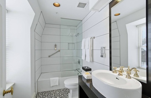 Old Town Historic District Hotel | Oban Inn