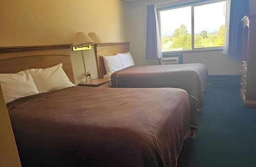 Port Alberni Hotel | Ocean Marina Hotel