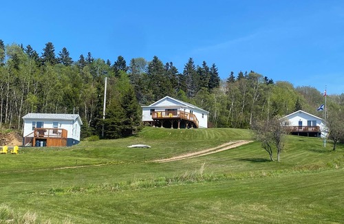 Big Bras d'Or House | Ocean View Cabins - Cabin #2