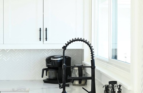 Regional District of Nanaimo House | Ocean View Home I 5 Bedroom I Close to Water