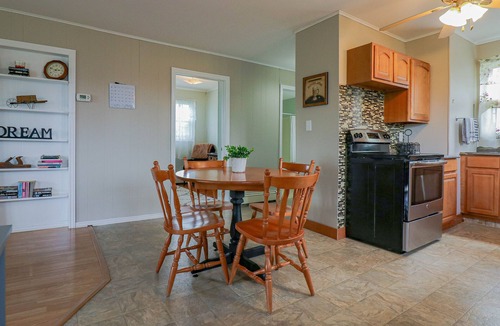 Stanley Bridge House | Ocean View Retreat on the Cavendish Road - Walk to Restaurants and Shops