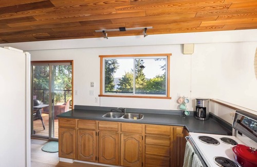 Salt Spring Island House | Ocean Vista in the woods on Salt Spring Island, BC