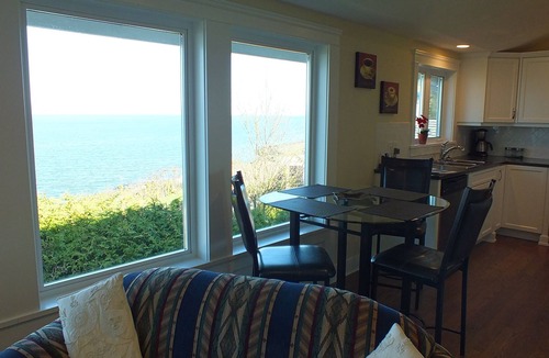 Regional District of Nanaimo House | Oceanfront/Fabulous Views/Sunrise/Eagles - Parksville BC