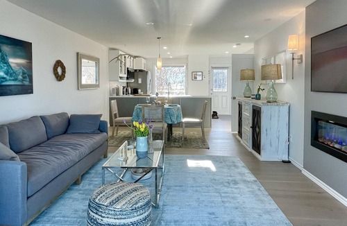 Campbellton House | Oceanfront Retreat with Sauna & Bay Views