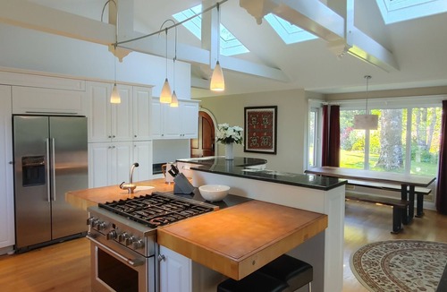 Glen Margaret Villa | Oceanfront Villa near Peggy's Cove with Private Dock