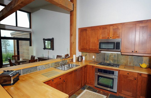 Ucluelet Condo | Oceanview Condo - Pacific Rim Retreat