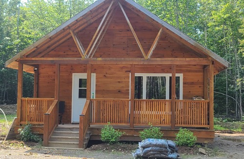 Gloucester County Cottage | Off grid cottage in the woods. Peaceful,in nature, pet friendly. no electricity