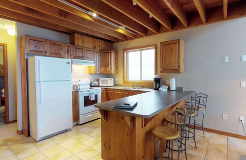 Snow Pine Estates Condo | Okanagan - Arolla Chalet D