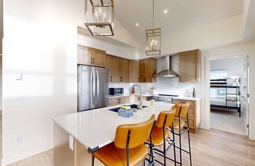 Big White Ski Resort Condo | Okanagan - Spyglass 9E