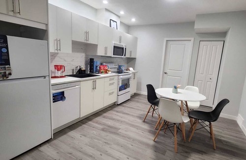 Okotoks House | Okotoks Oasis - Cozy 1-bedroom - pet-friendly place near Calgary!