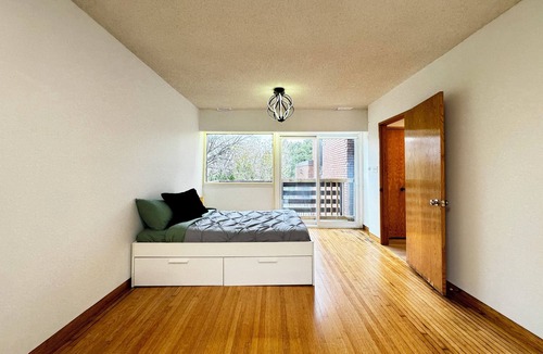 Bayview Woods - Steeles House | Old Brick Style Mansion With Indoor Pool