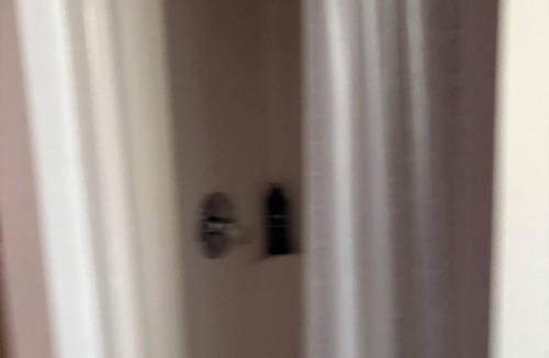 Downtown Apartment | One Bedroom Apartment in downtown St Catharines. Very close to Montebello Park