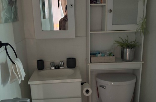 Downtown Apartment | One Bedroom Apartment in downtown St Catharines. Very close to Montebello Park