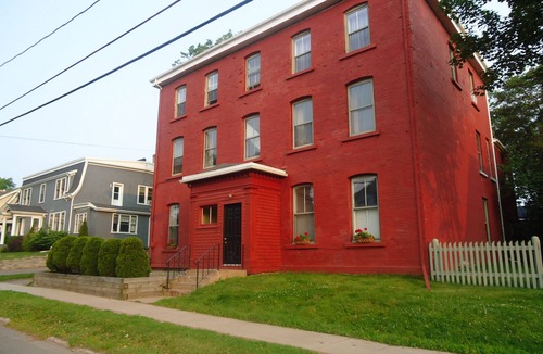 Queens Square Apartment | One Bedroom Sparkler in Charlottetown Historic District