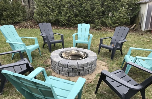 Sauble Beach Cottage | Only Aug 22-29 LEFT this Summer! Sauble Beach Cottage– 10 Min Walk to the Beach