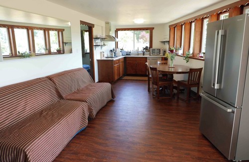 Denman Island House | Otter Lake B&B, Denman Island, BC, Canada family friendly, coastal