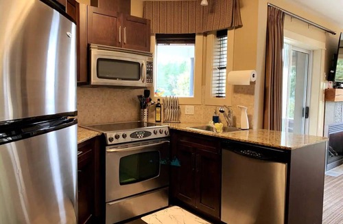 Regional District of Nanaimo Condo | Pacific Shores Resort - Snowbird Opportunity - 2 Beds & 2 Baths - Oceanfront!