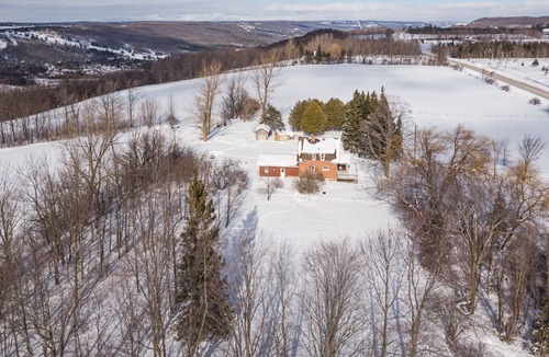 Grey Highlands House | Panorama View Farm - 50 Acres with Organic Gardens