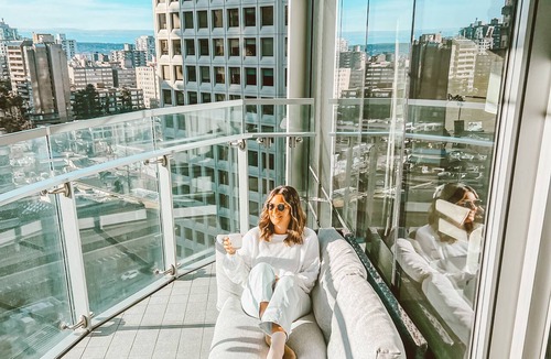 Coal Harbour Hotel | Paradox Vancouver