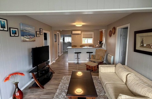 Pointe-du-Chene House | Parlee Beach Cottage for Rent. 3 Min Walk to Beach