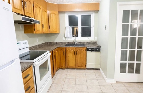 Terra Nova House | Peaceful 1-bedroom Near amenities and Attractions