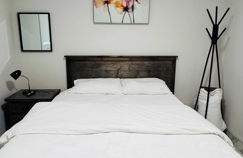 Abbotsford Other | Peaceful 2 Bedroom Farmhouse