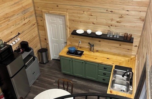 Grey Highlands Cabin | Peaceful and cozy cabin in the woods just a short drive to adventure