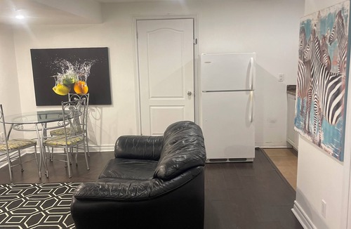 Meadowvale Village House | Peaceful luxury calm 2 bedroom close to Toronto airport, downtown and Malls