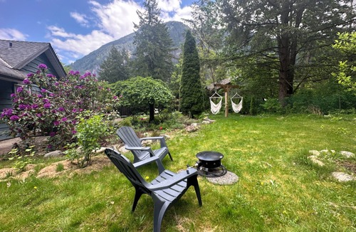 Hope House | Peaceful mountainview suite surrounded by forest and gardens.