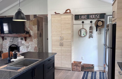 Port Franks Cottage | Peaceful Private Island Cottage Escape in Port Franks. Includes boat/kayaks/SUP