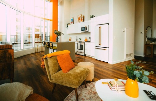 Downtown Halifax Bed & Breakfast | *Penthouse* - Luxe Stay with Views - Free Parking